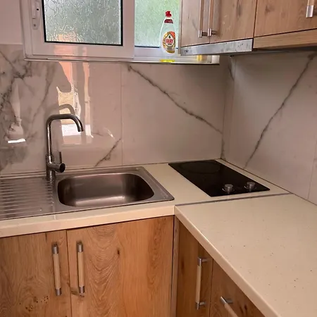 ホテル Jf Dhërmi