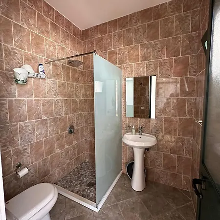 ホテル Jf Dhërmi